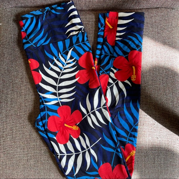 LuLaRoe Pants - LuLaRoe OS leggings {New}